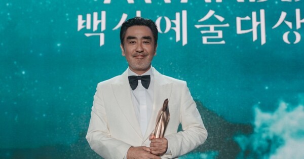 <b>류승룡</b>, 올해 빛났다…'<b>비광</b>'서 거칠고 절박한 아버지로